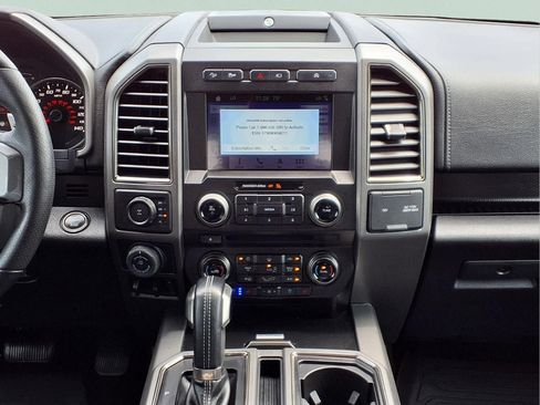 Used 2018 Ford F150 Raptor w/ Equipment Group 802A Luxury AWD/4WD image 15