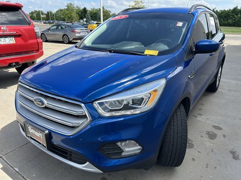 Used 2019 Ford Escape SEL AWD/4WD image 3