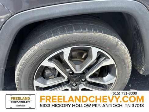 Used 2023 Jeep Compass Limited AWD/4WD image 9