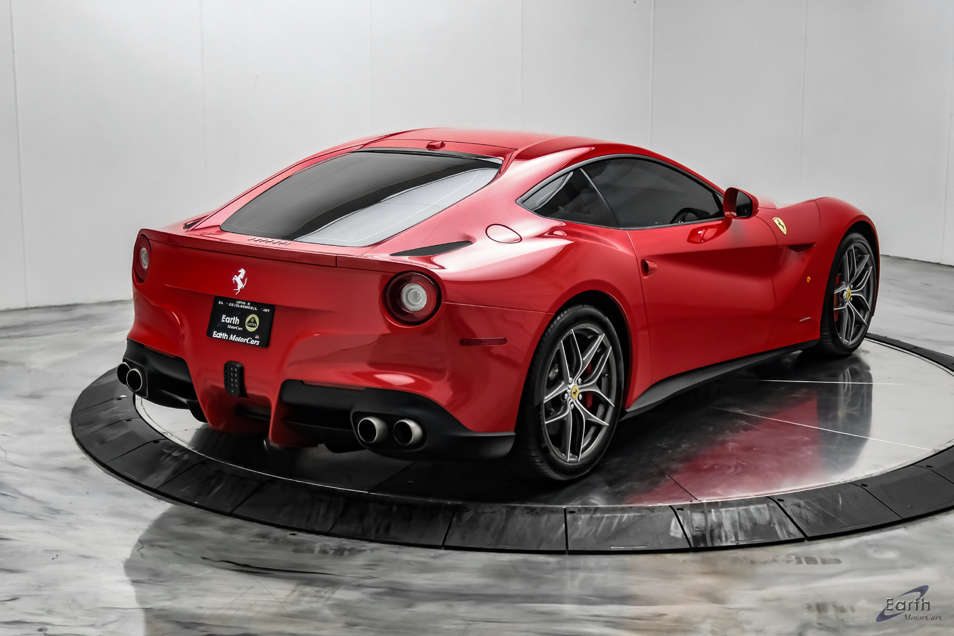 Used 2015 Ferrari F12 Berlinetta RWD image 21