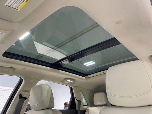 Used 2019 Cadillac XT5 Luxury image 36