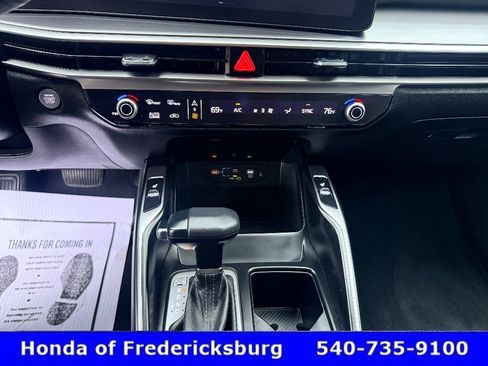 Used 2025 Kia Sorento EX w/ Panoramic Sunroof Package FWD image 39