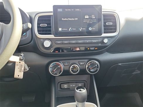 New 2026 Hyundai Venue SE image 11