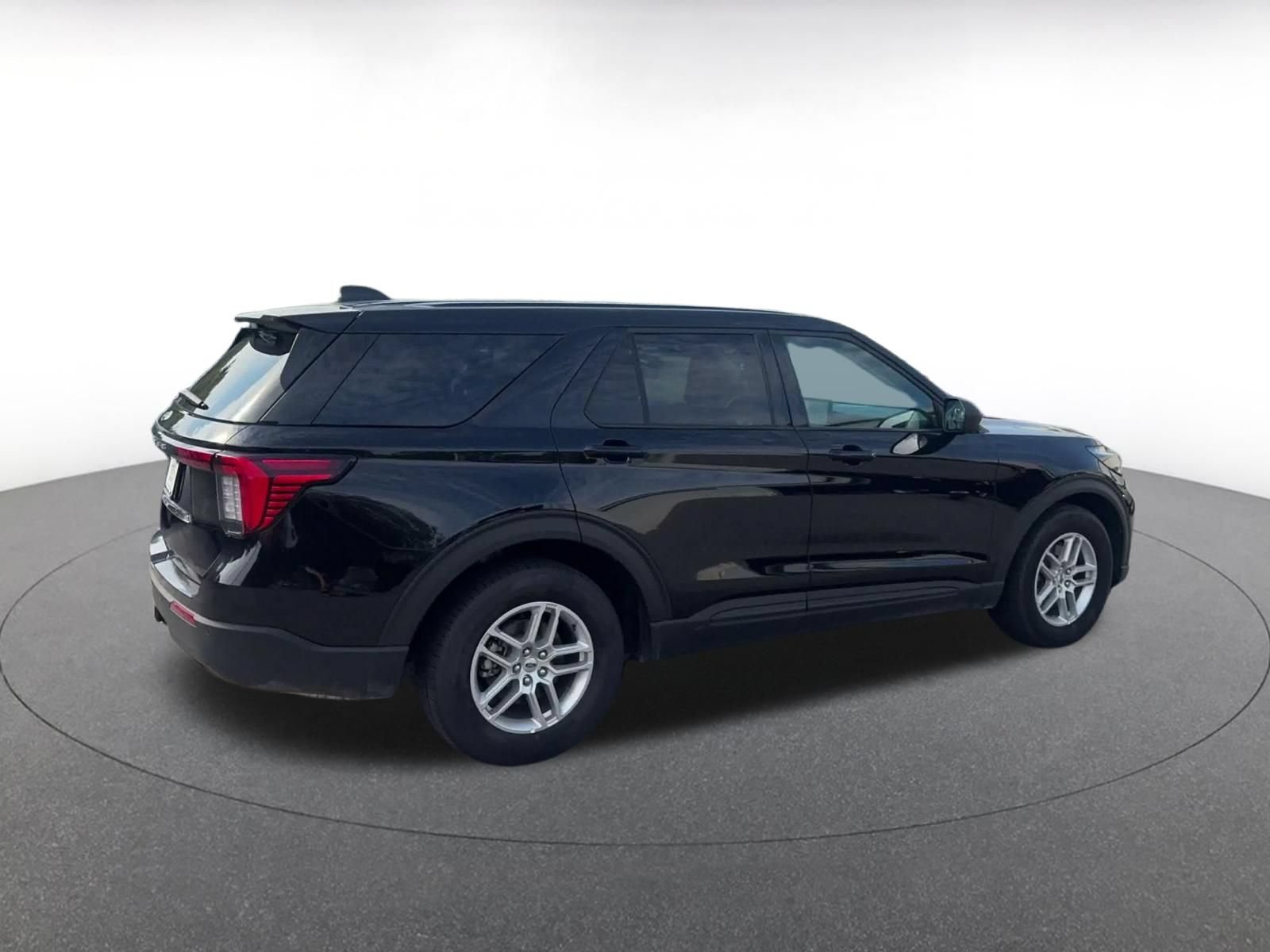 Used 2026 Ford Explorer Active RWD image 13