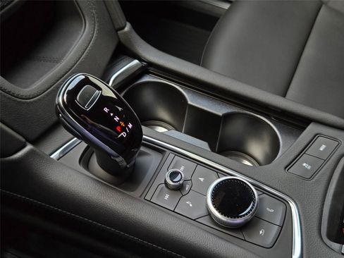 New 2026 Cadillac XT5 Sportv w/ LPO, Floor Liner Package AWD/4WD image 23