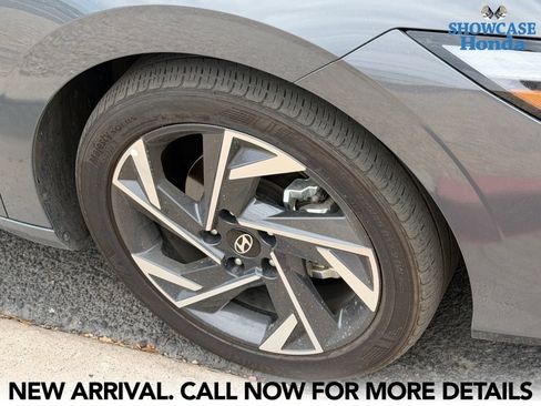 Used 2025 Hyundai Elantra Sport FWD image 7