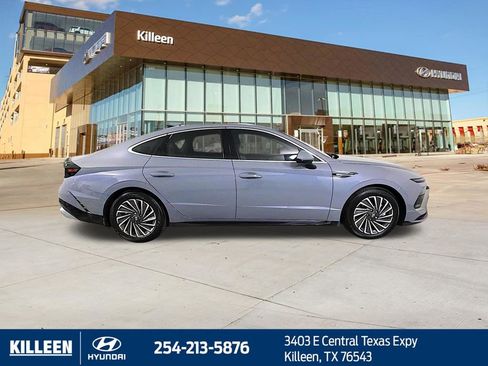 Used 2025 Hyundai Sonata SEL FWD image 9