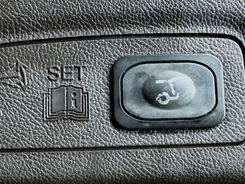 Used 2017 Lincoln MKC Select w/ Select Plus Package image 31