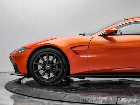 Used 2020 Aston Martin V8 Vantage Coupe RWD image 10