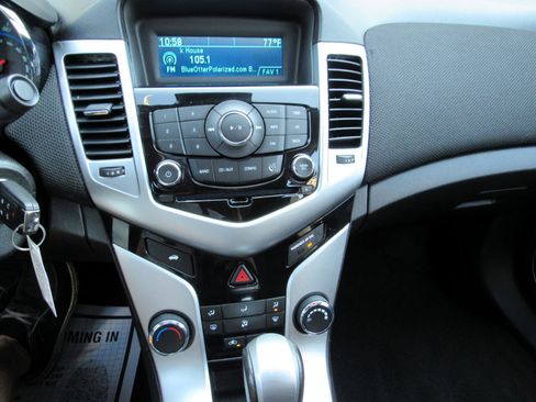 Used 2016 Chevrolet Cruze LT w/ Sun And Sound Package image 19