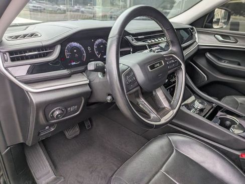 Used 2022 Jeep Grand Cherokee L Limited w/ Luxury Tech Group II AWD/4WD image 13
