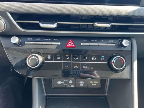 Certified 2025 Hyundai Sonata SE FWD image 29