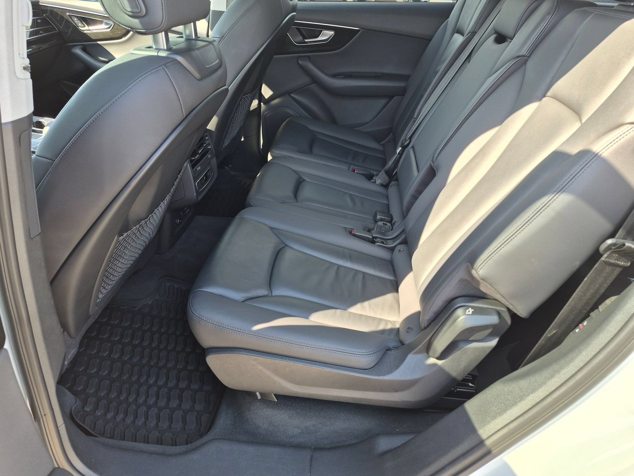 Used 2022 Audi Q7 3.0T Premium AWD/4WD image 18