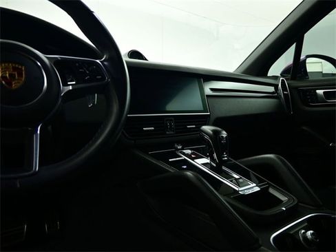 Used 2020 Porsche Cayenne S image 26