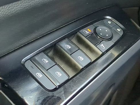 Used 2023 Nissan Pathfinder SL w/ SL Premium Package image 24