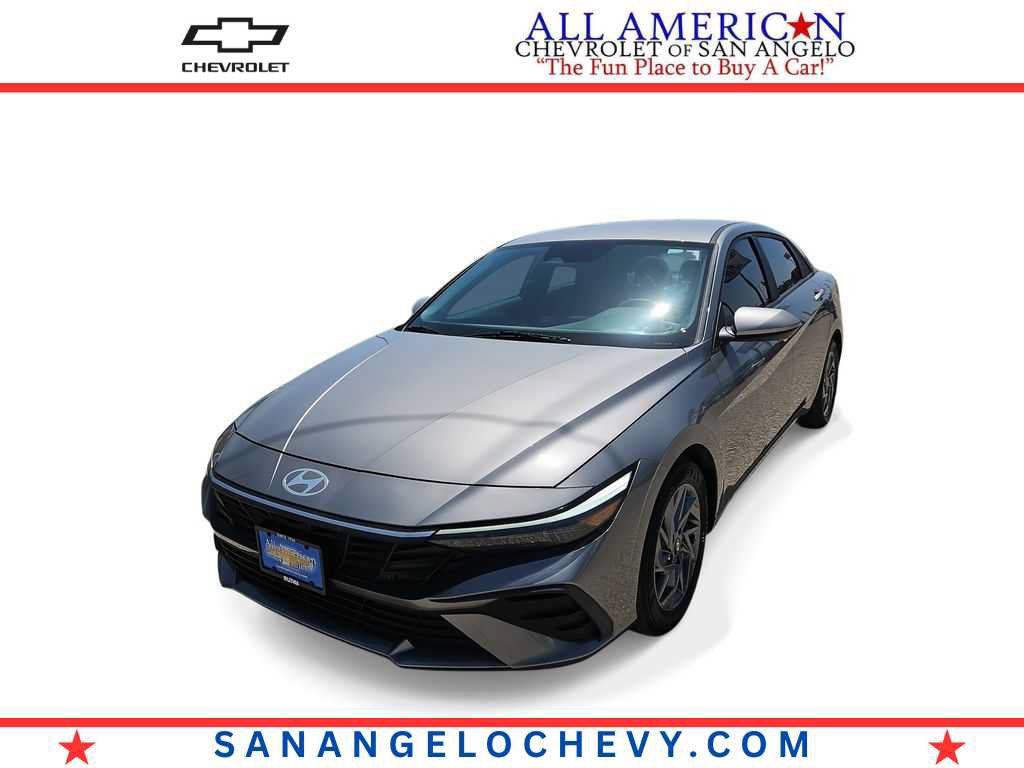 Used 2024 Hyundai Elantra SEL FWD image 1