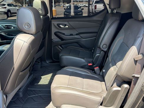 Certified 2020 Chevrolet Traverse Premier w/ Redline Edition FWD image 23