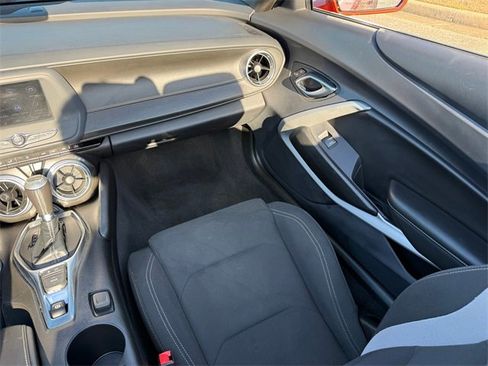 Used 2023 Chevrolet Camaro LT image 24