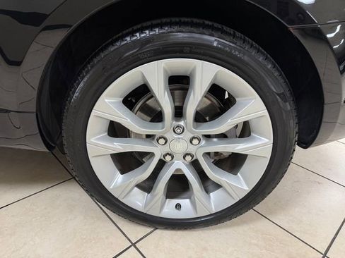 Used 2020 Land Rover Range Rover Sport HSE image 30