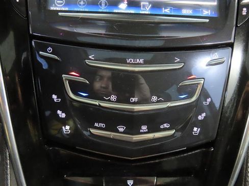 Used 2016 Cadillac Escalade Luxury RWD image 31