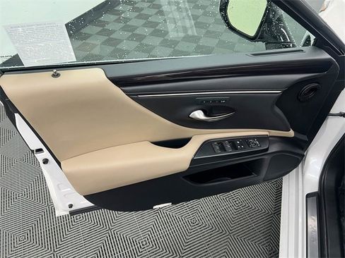 Certified 2021 Lexus ES 350 w/ Premium Package image 10