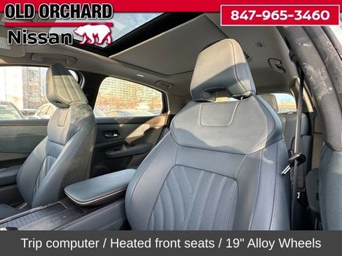 Used 2024 Nissan Ariya AWD image 9