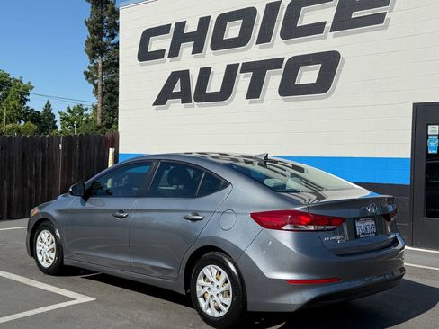 Used 2017 Hyundai Elantra SE FWD image 17