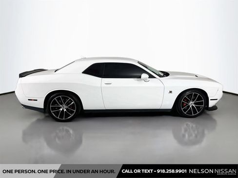 Used 2018 Dodge Challenger R/T Scat Pack w/ Leather Interior Group RWD image 4