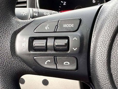 Used 2020 Kia Sedona LX FWD image 25