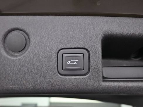 Used 2023 Chevrolet Equinox LT FWD image 14