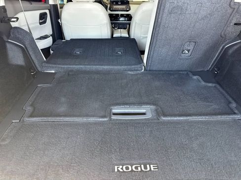 Used 2023 Nissan Rogue SL w/ SL Premium Package FWD image 14