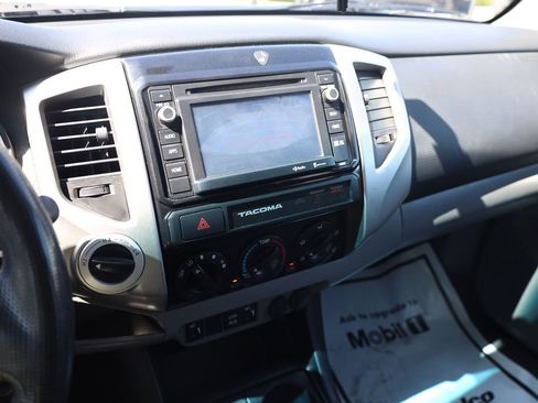 Used 2015 Toyota Tacoma 4x4 Double Cab image 15