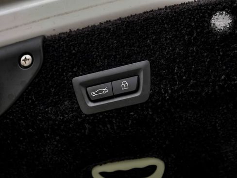 Used 2019 Rolls-Royce Ghost image 84