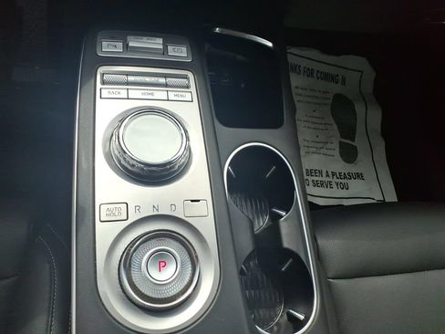Used 2025 Genesis GV70 2.5T AWD/4WD image 24