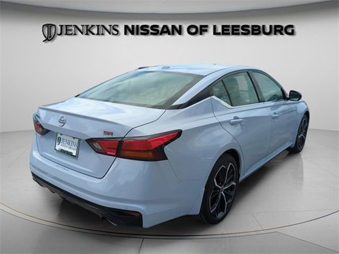 New 2025 Nissan Altima 2.5 SR image 10