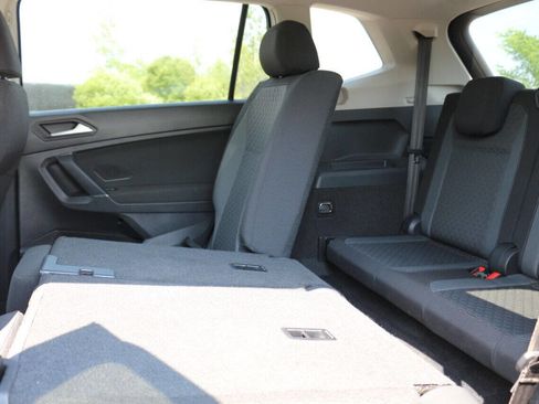 Used 2020 Volkswagen Tiguan S image 12