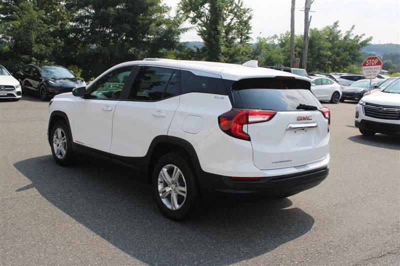 Used 2022 GMC Terrain SLE FWD image 6