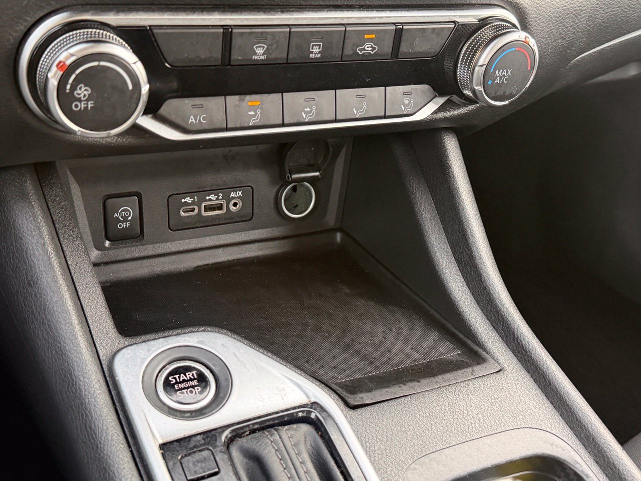 Certified 2025 Nissan Sentra SV FWD image 21
