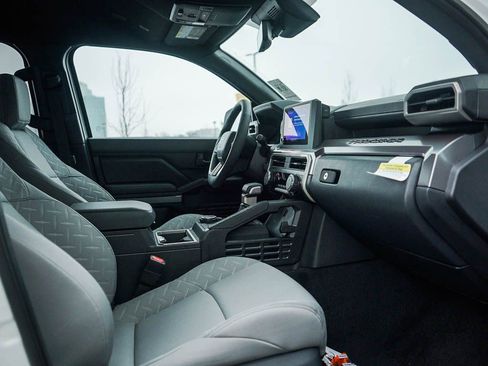 New 2025 Toyota Tacoma SR5 image 9