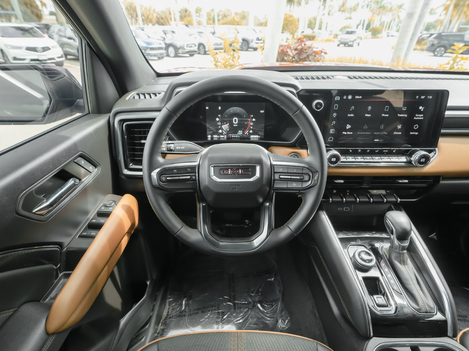 Used 2023 GMC Canyon AT4 w/ Technology Package AWD/4WD image 12
