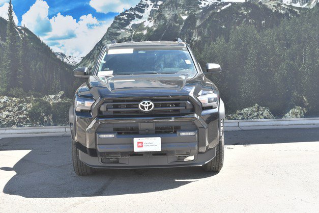 Certified 2025 Toyota 4Runner SR5 AWD/4WD image 5