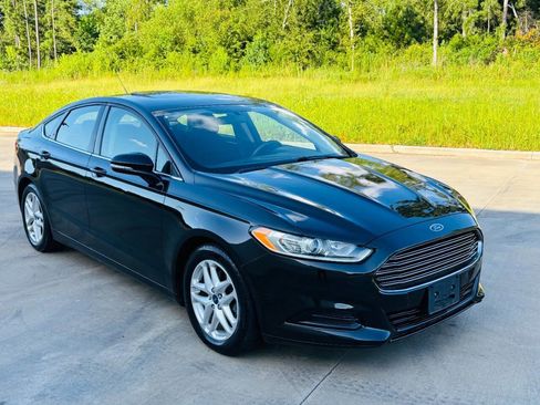 Used 2014 Ford Fusion SE image 1