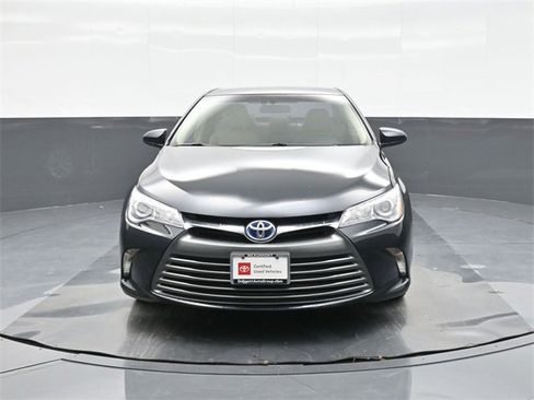 Used 2015 Toyota Camry LE image 30