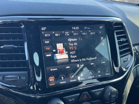 Used 2019 Jeep Grand Cherokee Trailhawk w/ Trailhawk Luxury Group image 18