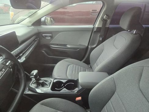 Used 2025 Kia K4 EX image 2