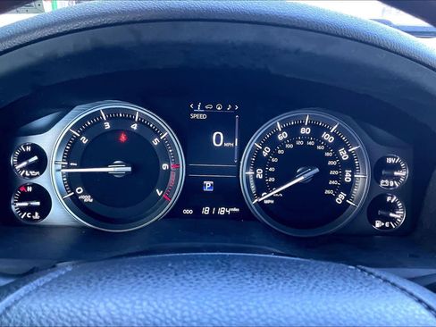 Used 2016 Toyota Land Cruiser AWD/4WD image 25