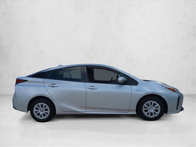 Used 2022 Toyota Prius L Eco FWD image 4