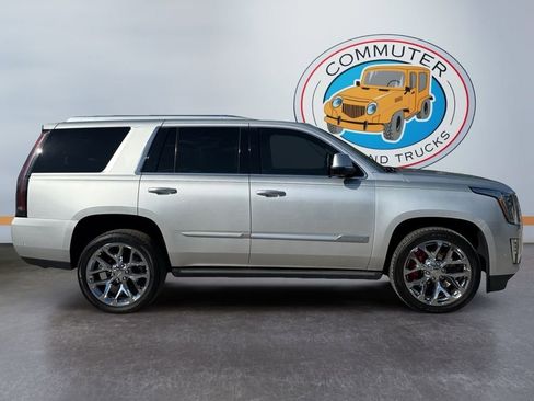 Used 2020 Cadillac Escalade Premium Luxury image 7
