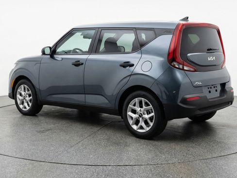 Used 2025 Kia Soul LX w/ LX Technology Package image 6