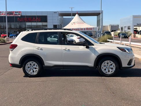 Used 2022 Subaru Forester AWD/4WD image 6